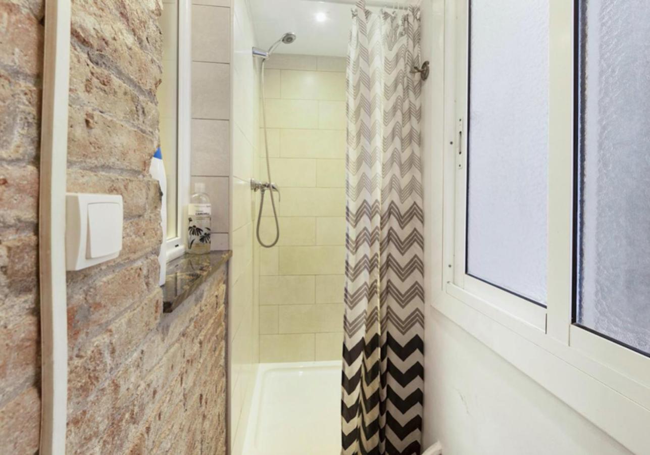 Great Apartment In Sagrada Familia With Balcony Barcelona Exterior photo