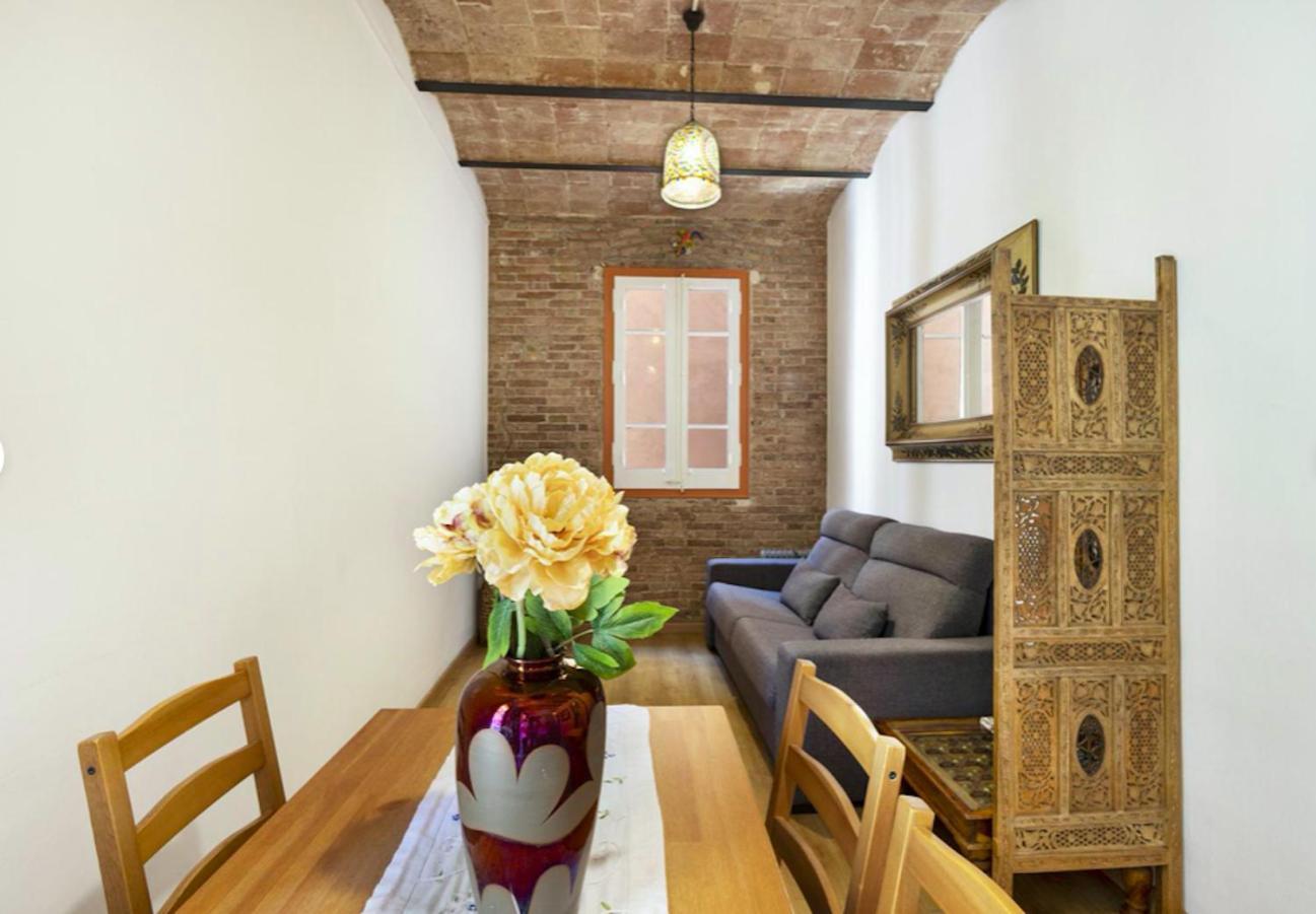 Great Apartment In Sagrada Familia With Balcony Barcelona Exterior photo